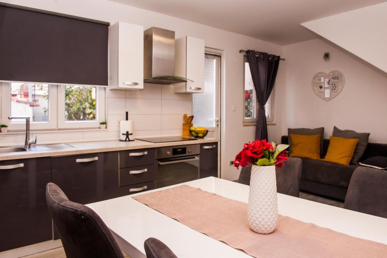 Apartman Miki - City Center With Large Balcony Split